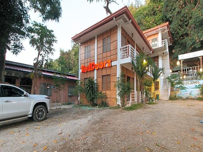 Reddoorz @ Camp Saint John Hotel La Union image
