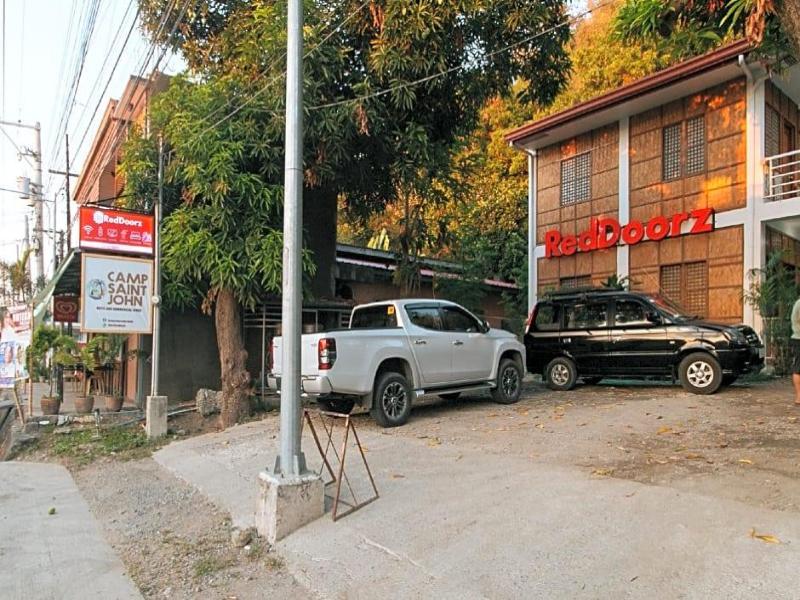 Reddoorz @ Camp Saint John Hotel La Union image