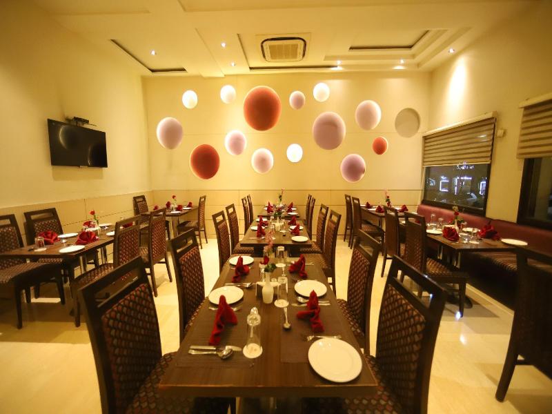 Hotel Amrapali Grand image