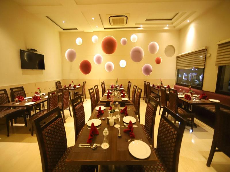Hotel Amrapali Grand image