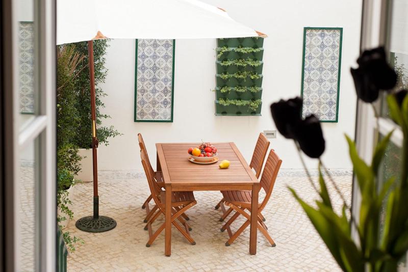 Lisbon Colours Bairro Alto Apartments image