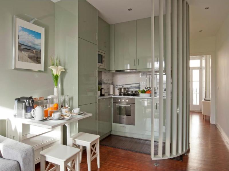 Lisbon Colours Bairro Alto Apartments image