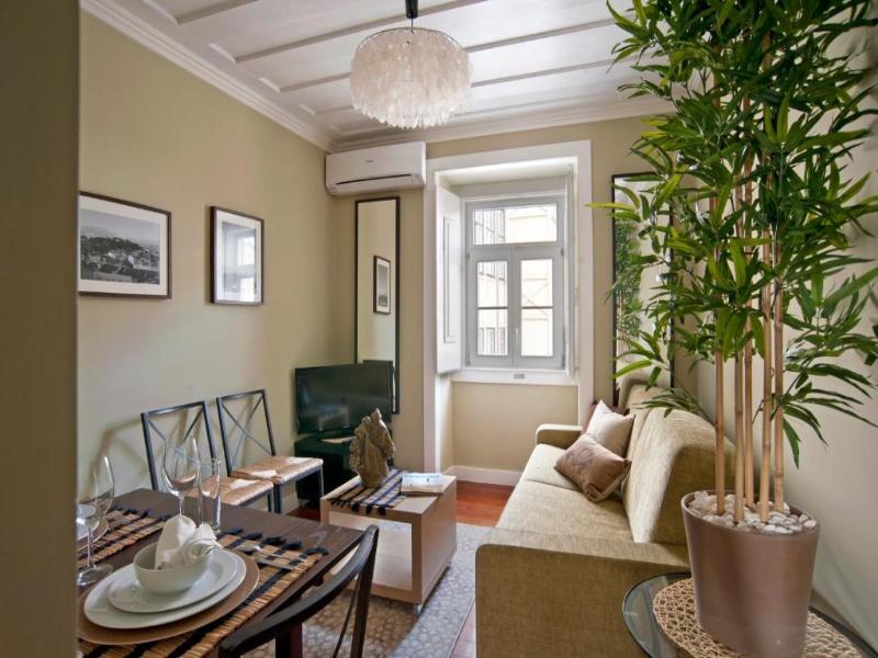 Lisbon Colours Bairro Alto Apartments image