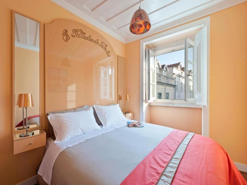 Lisbon Colours Bairro Alto Apartments image