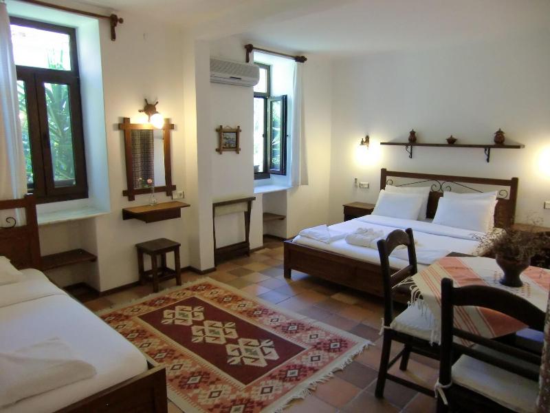 Happy Caretta Hotel image