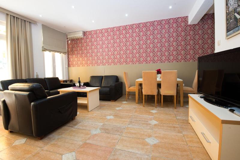 Apartments Sofija image