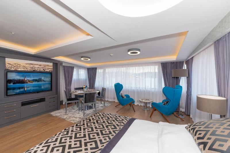 Feri Suites image