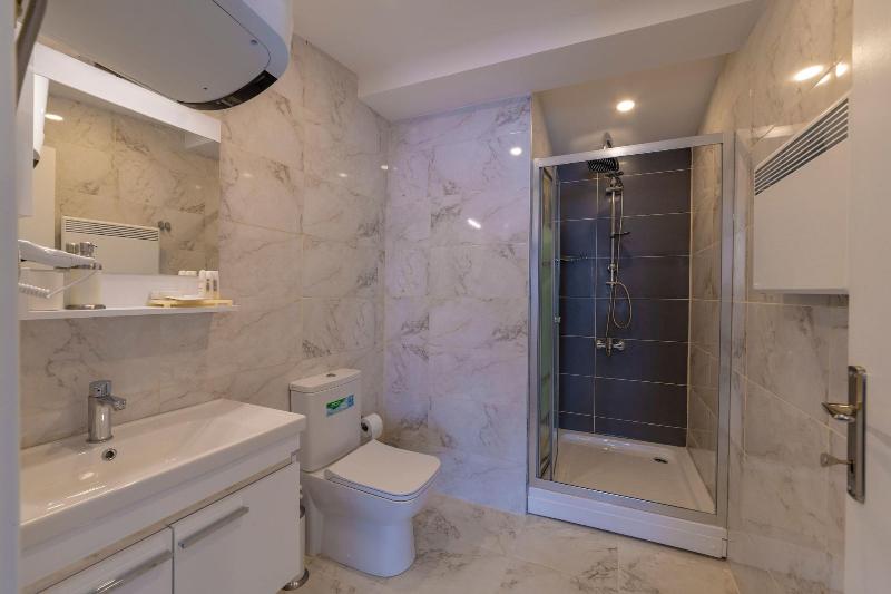 Feri Suites image