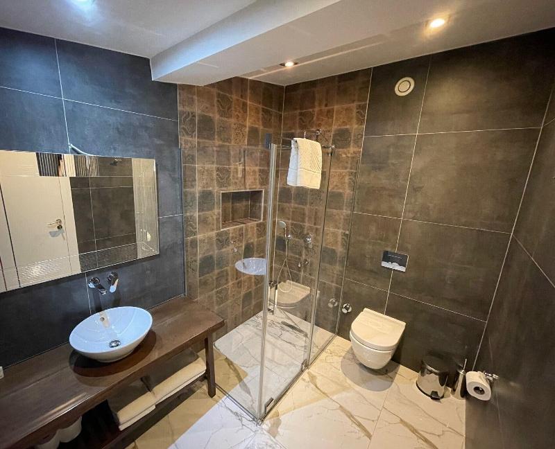 Feri Suites image