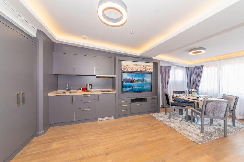 Feri Suites image
