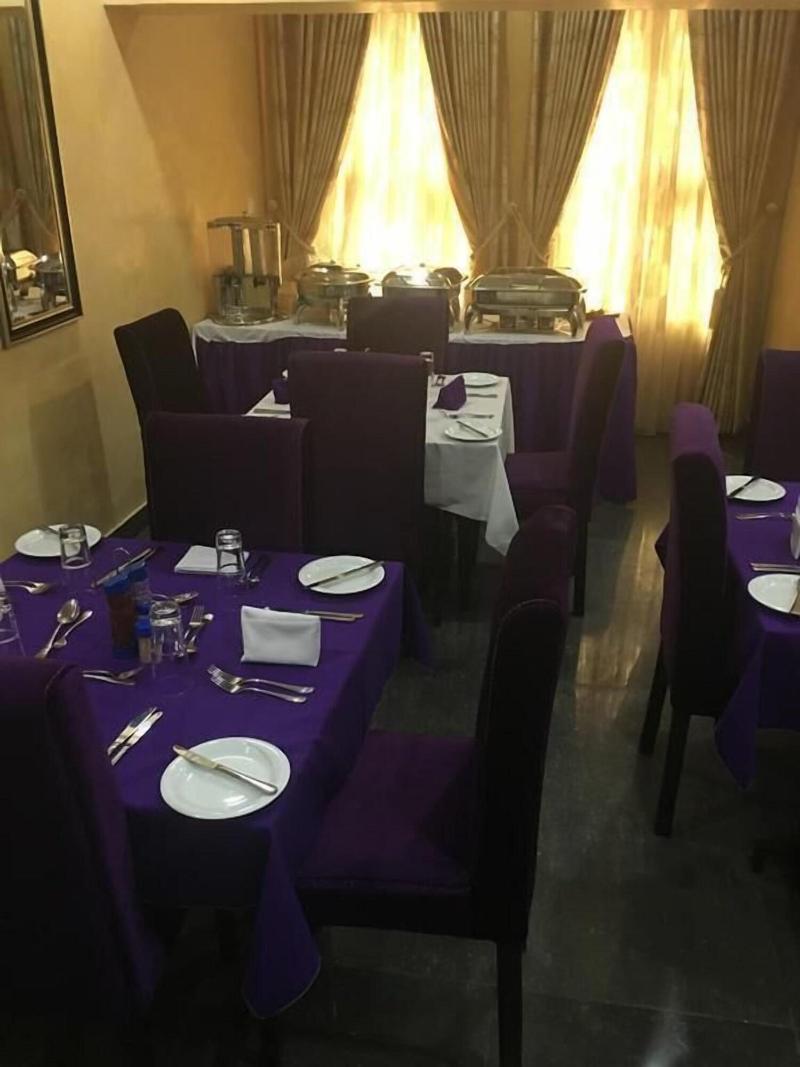 Inti's Royal Suite image