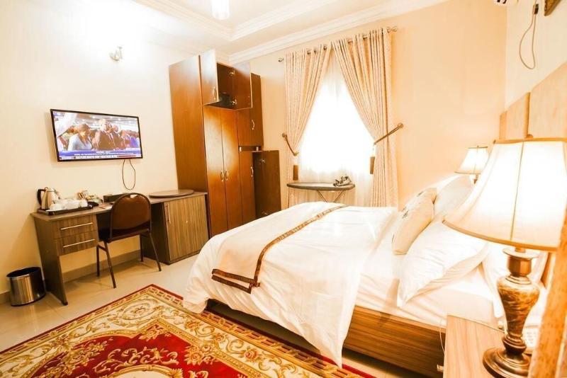 Inti's Royal Suite image