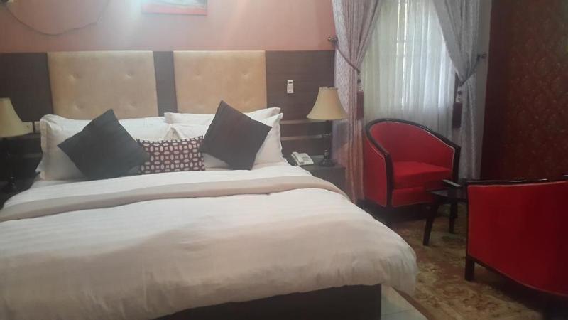 Inti's Royal Suite image