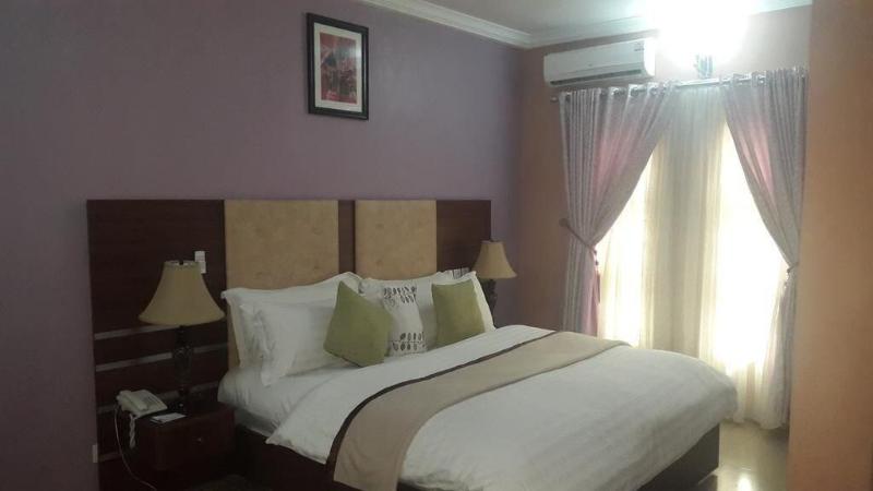 Inti's Royal Suite image