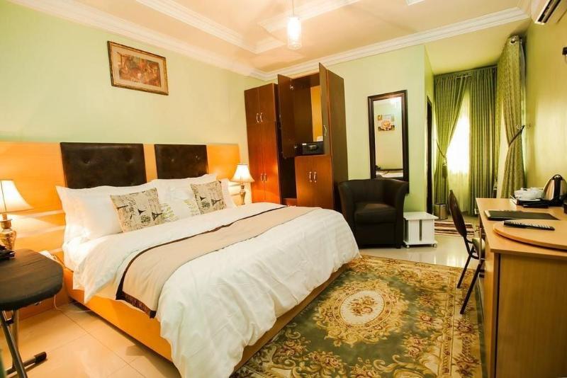 Inti's Royal Suite image