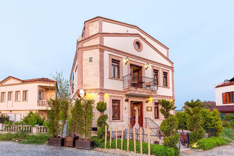 Parna Hotel — general view