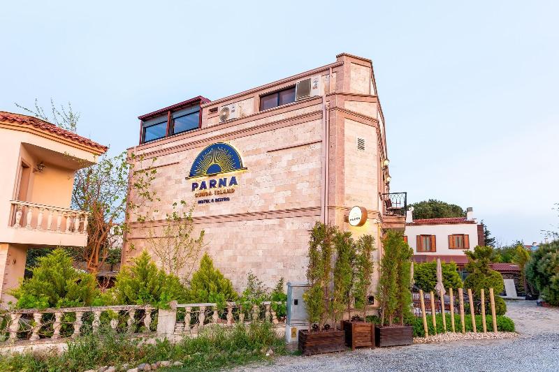 Parna Hotel — general view