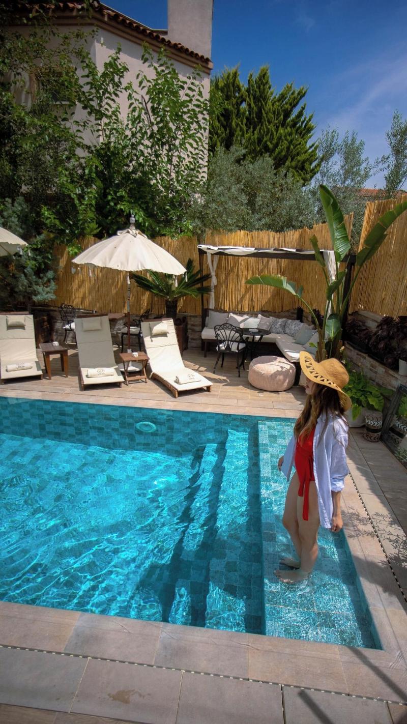 Parna Hotel image