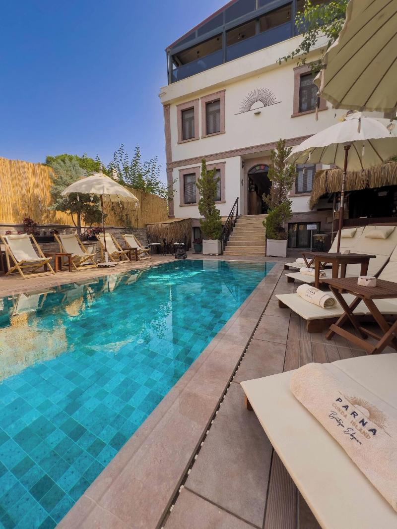 Parna Hotel image