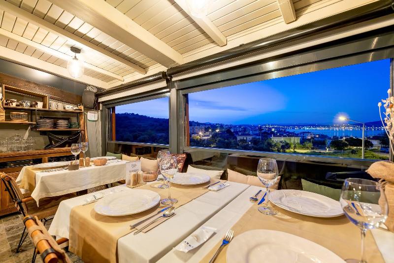 Parna Hotel image