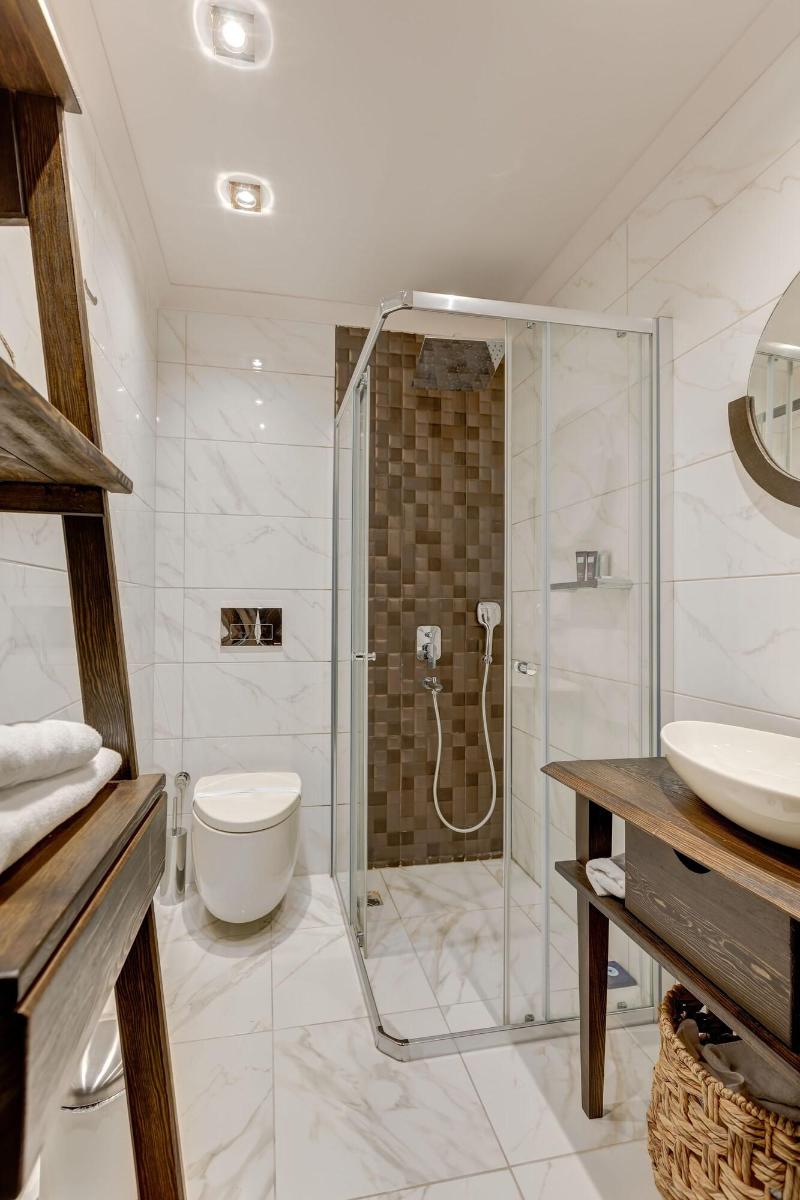 Parna Hotel image