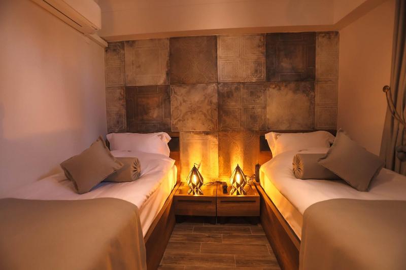 Parna Hotel image