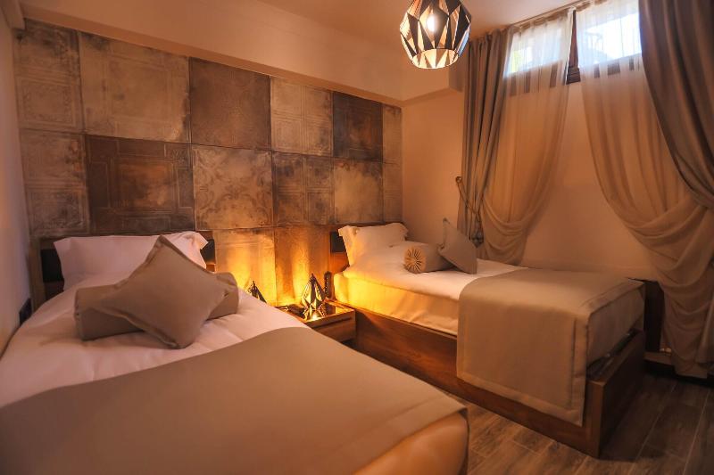 Parna Hotel image