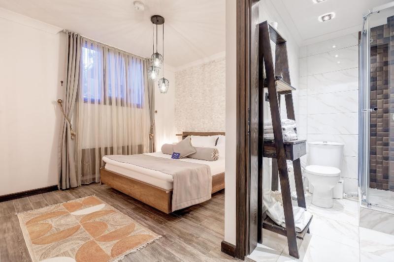 Parna Hotel image