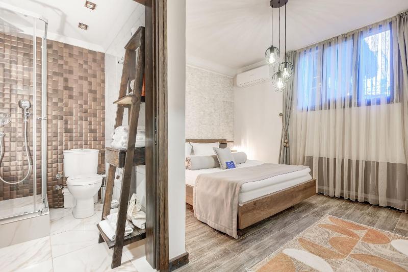 Parna Hotel image