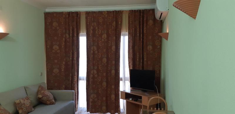 Jeannies Oura Estrela Apartamentos image