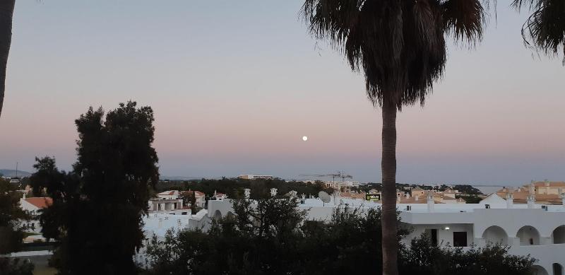 Jeannies Oura Estrela Apartamentos image