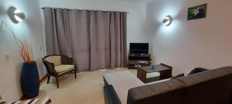 Jeannies Oura Estrela Apartamentos image
