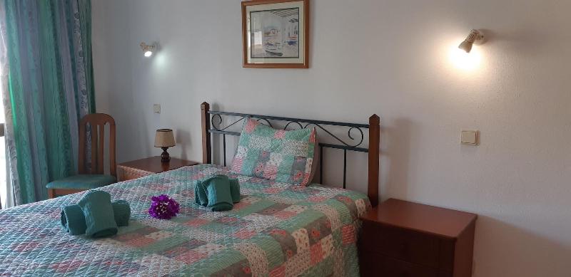 Jeannies Oura Estrela Apartamentos image