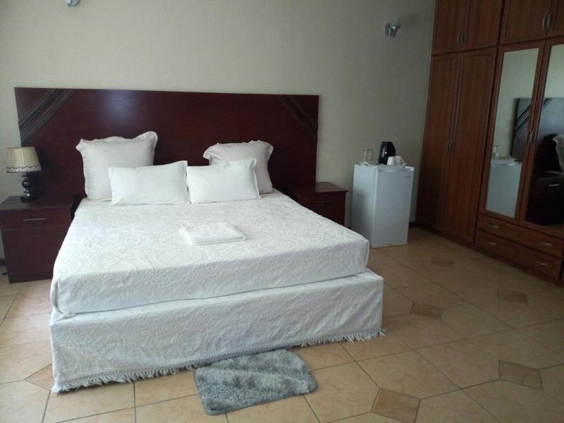 Zenith  Lodge image