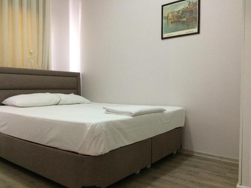 Burhaniye Merkez Otel image