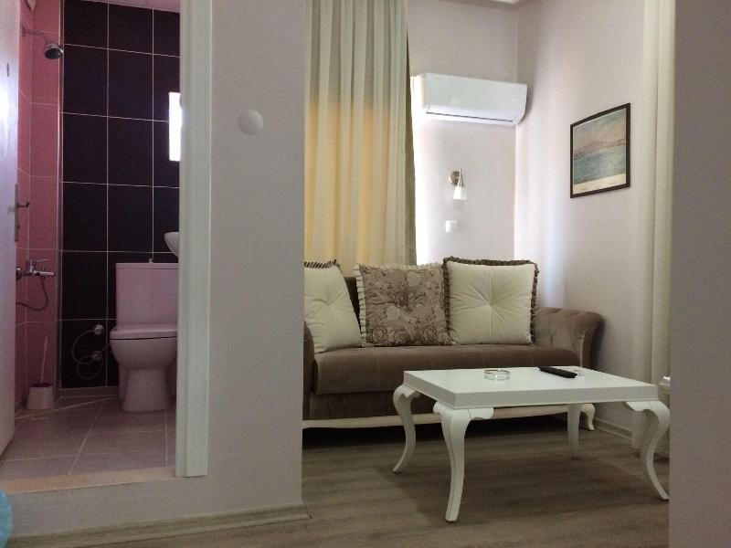 Burhaniye Merkez Otel image