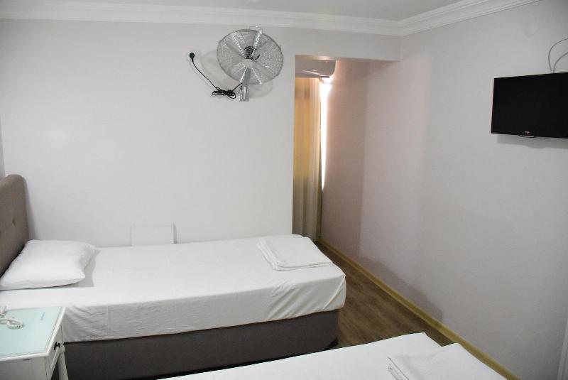 Burhaniye Merkez Otel image