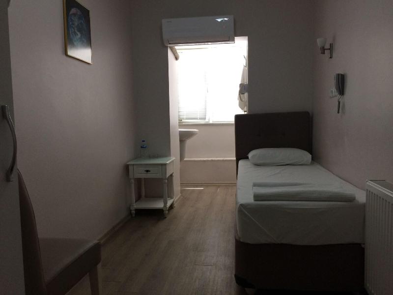 Burhaniye Merkez Otel image