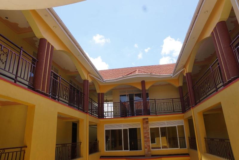 Oasis Top Hotel image