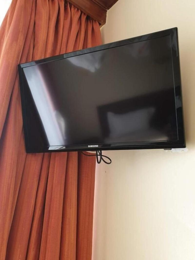 Maxoil Hotel image