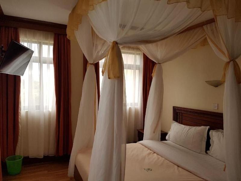 Maxoil Hotel image