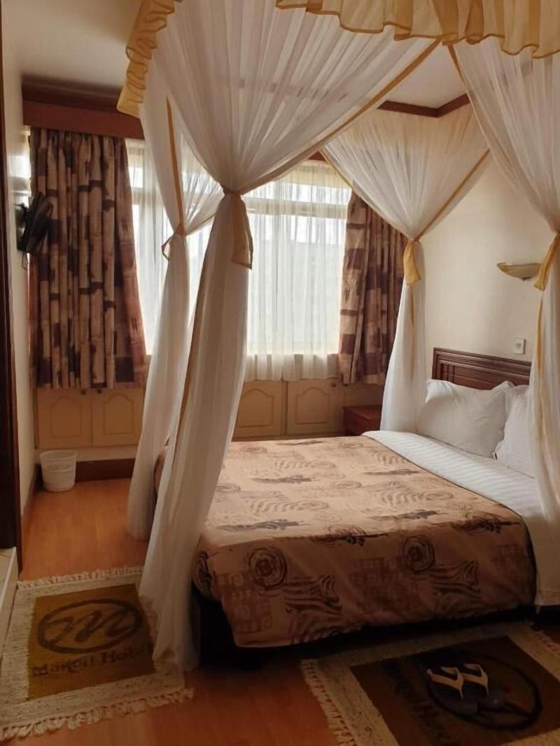 Maxoil Hotel image