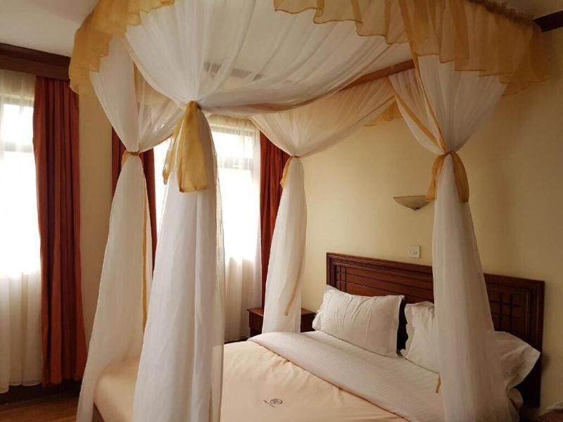 Maxoil Hotel image