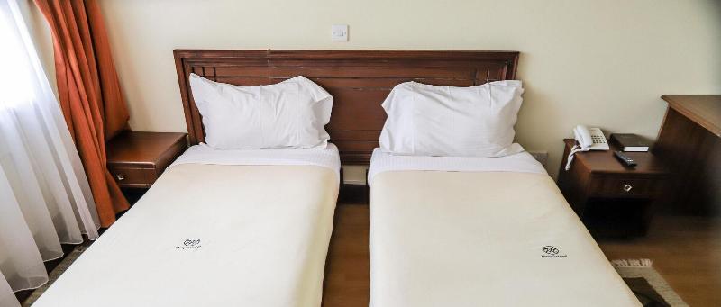 Maxoil Hotel image