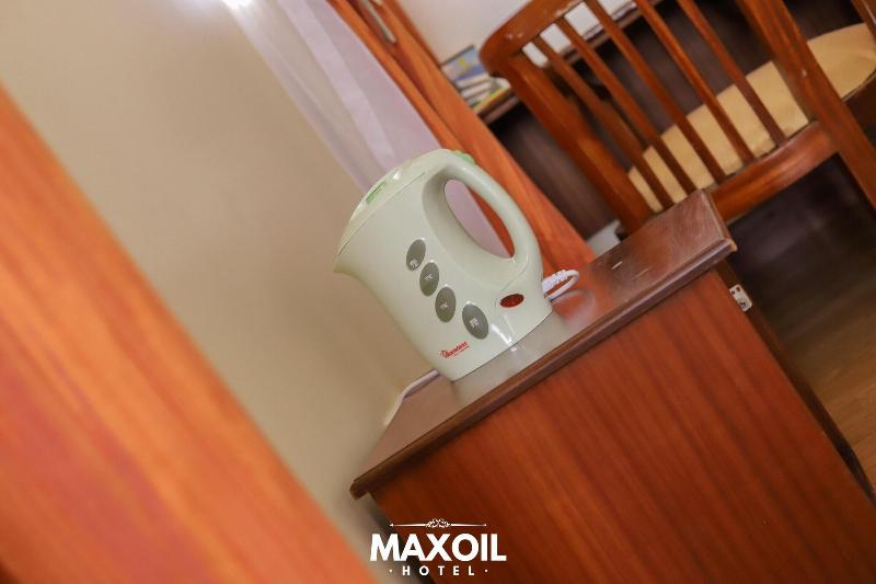 Maxoil Hotel image