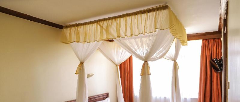 Maxoil Hotel image