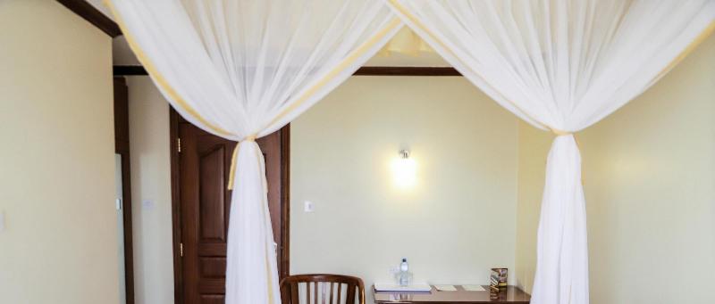Maxoil Hotel image