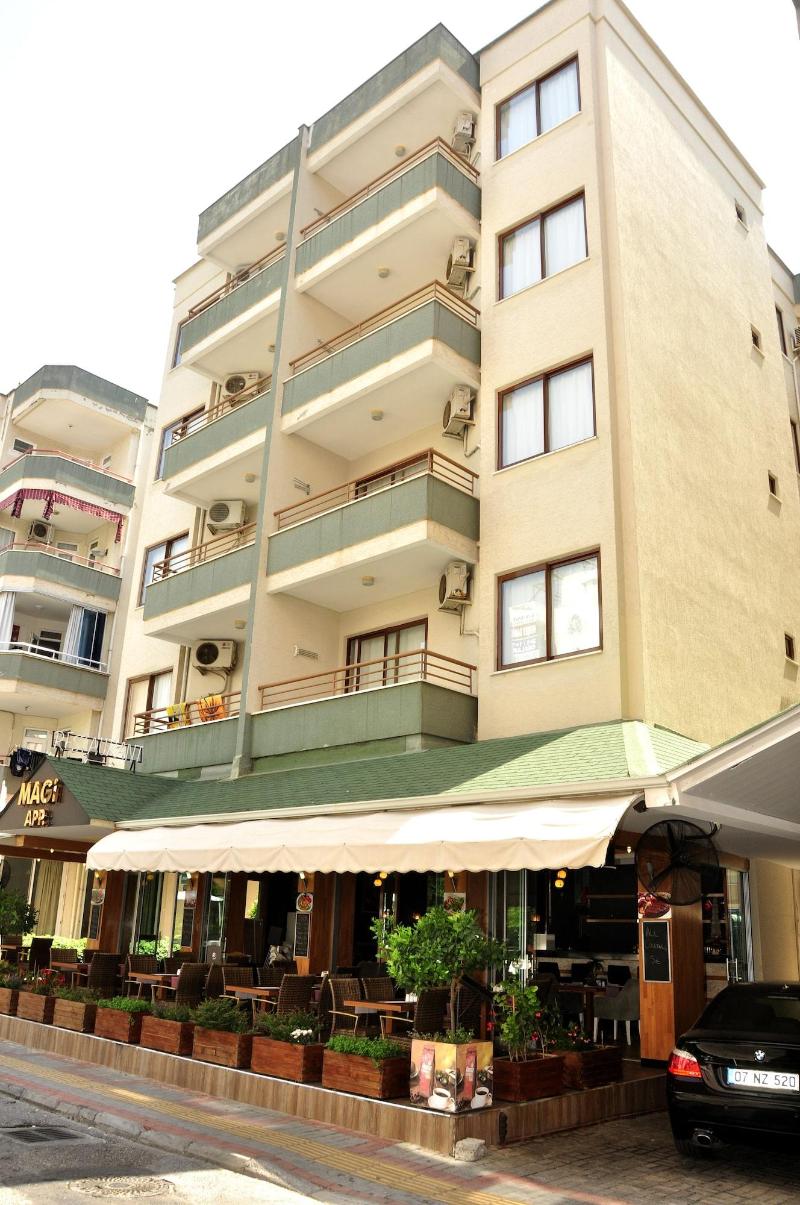 Magi Apart Hotel — exterior view
