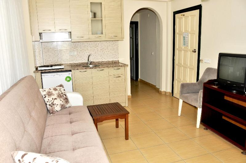 Magi Apart Hotel image