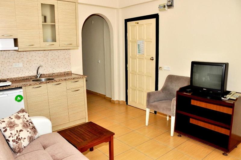 Magi Apart Hotel image